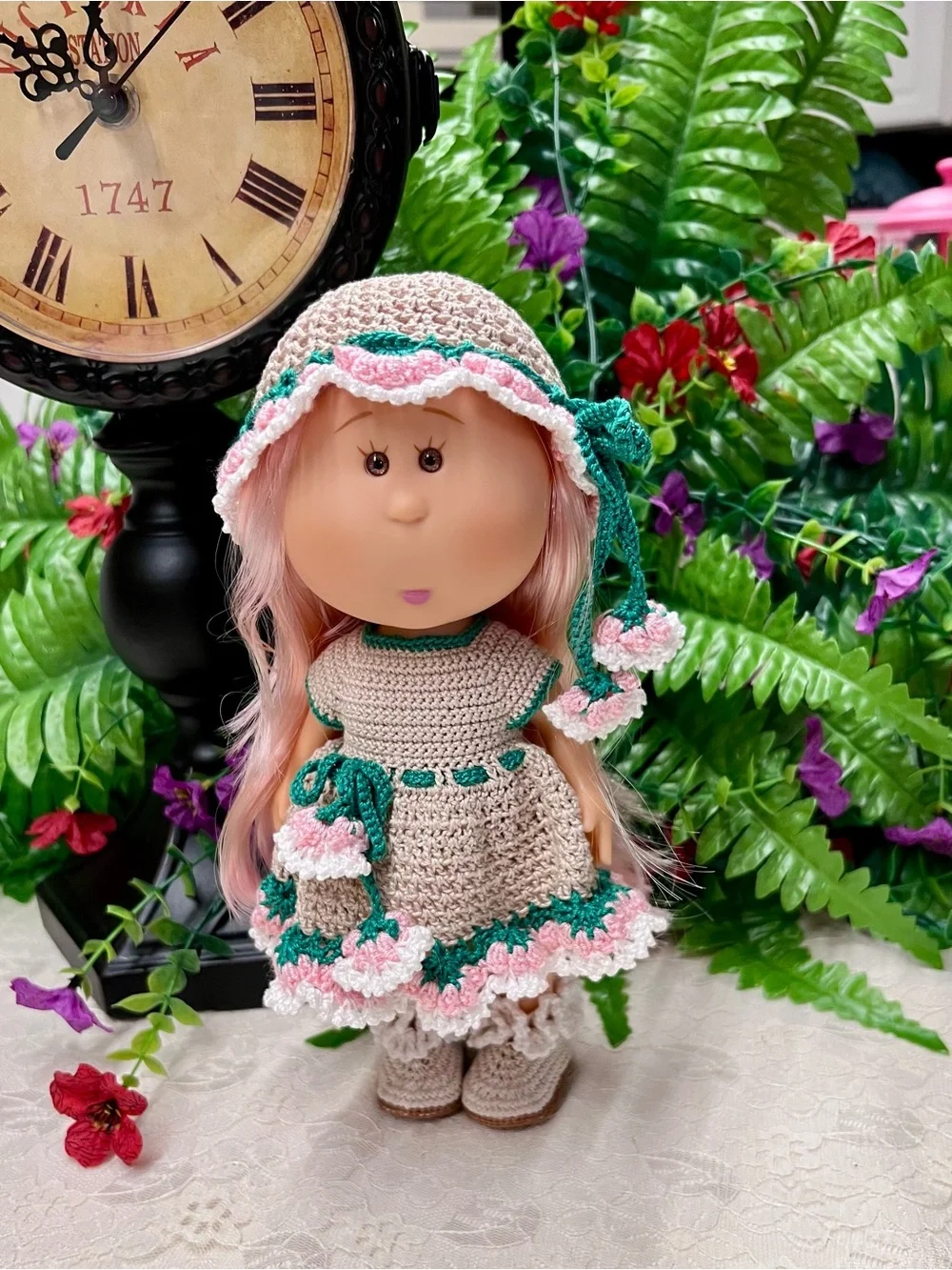 NWT-MIA 9”, 22 cm, 1/8 Scale Potato Doll with Accessories